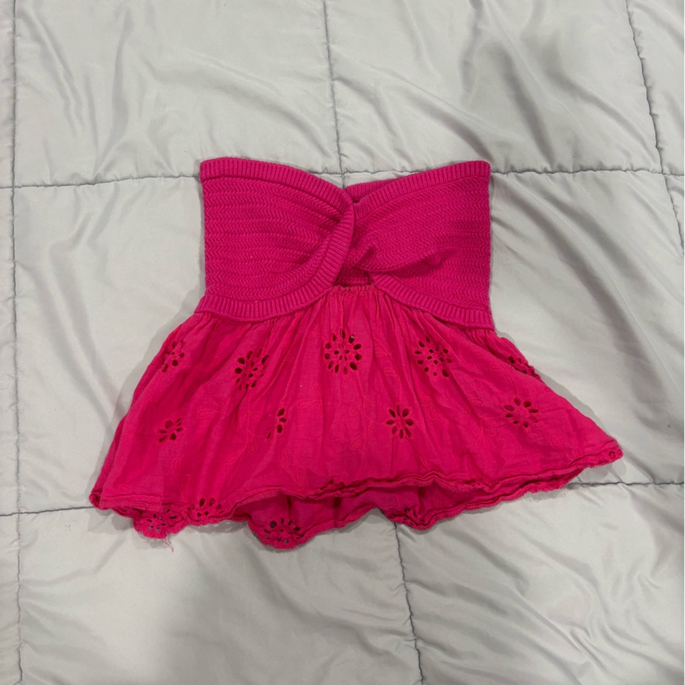Amazon Women's Pink Strapless Top